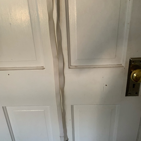 White clip on suspenders - Picture 3 of 3